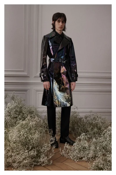 Look 3